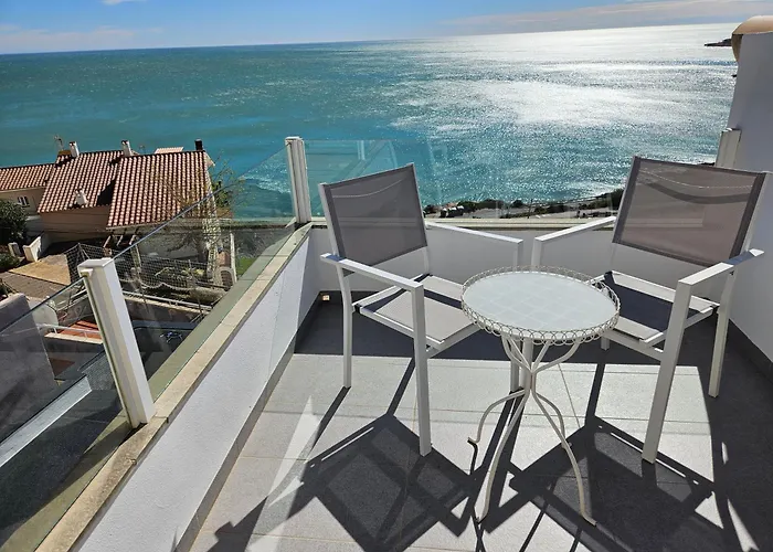 Fantastico Duplex Con Vistas Impresionantes Al Mar